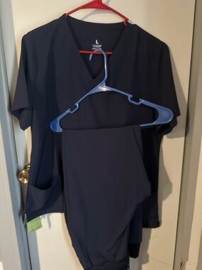 Navy Scrub Set - V-Neck Top & Drawstring Pants